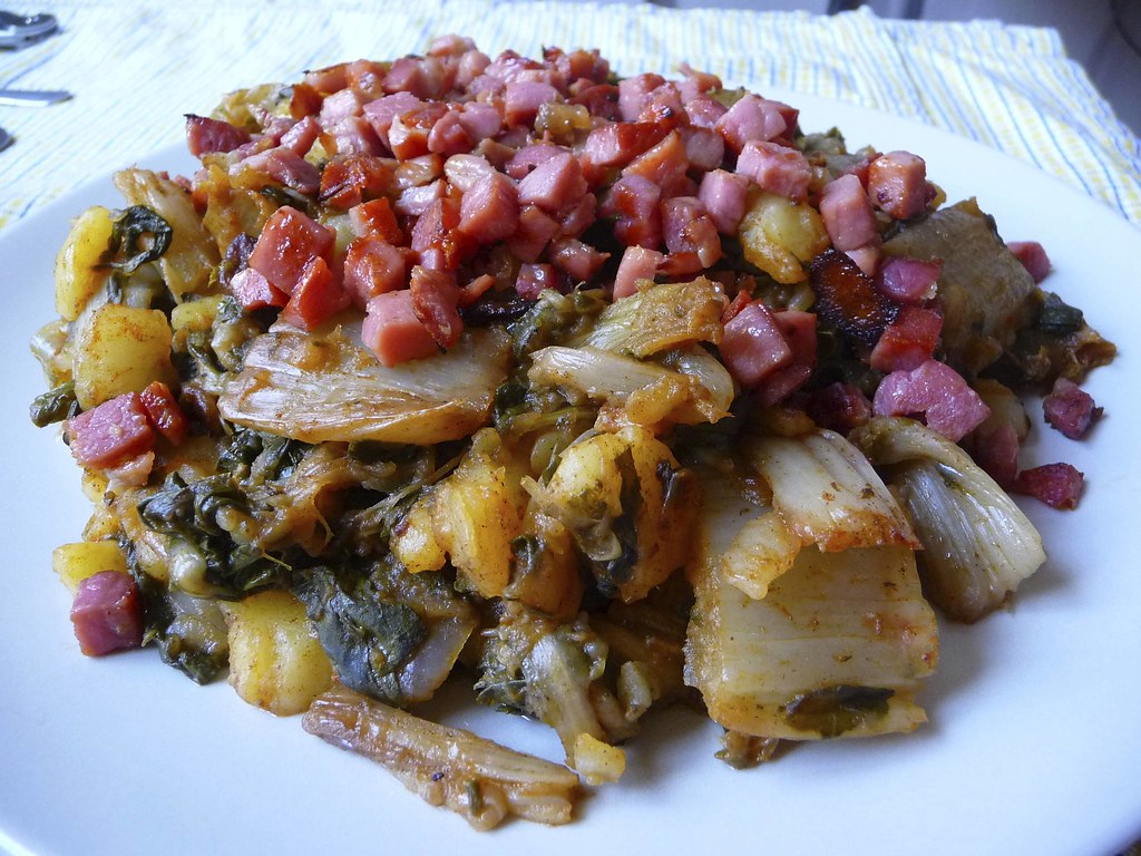Acelgas con patatas al aceite de piñones