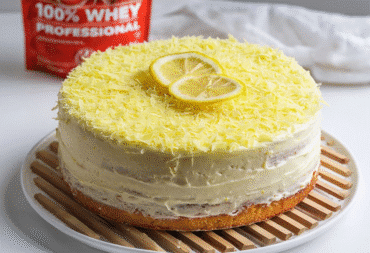 Bizcocho de chocolate blanco con muselina de limon