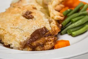 Pastel de pollo guisado