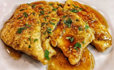 Pechuga de pollo con miel y ajo