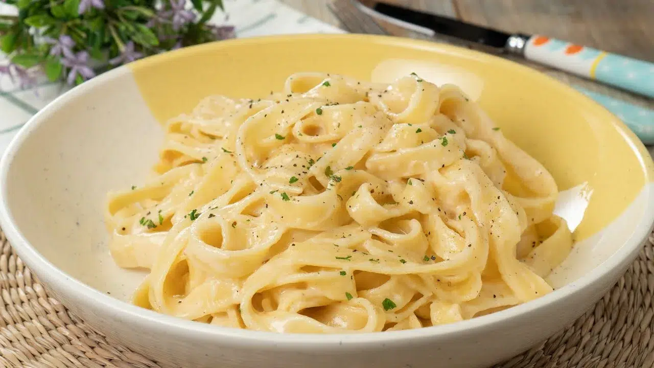 ¡Deliciosos platos de fetuccini: recetas, ingredientes y consejos!